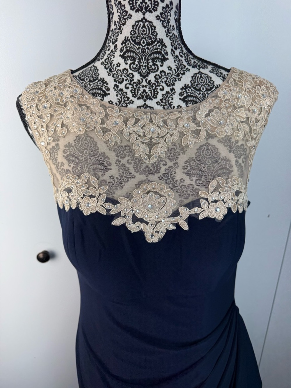 Alex Evenings Navy Gown with gold champagne Lace Bodice 10 petite - Picture 7 of 7
